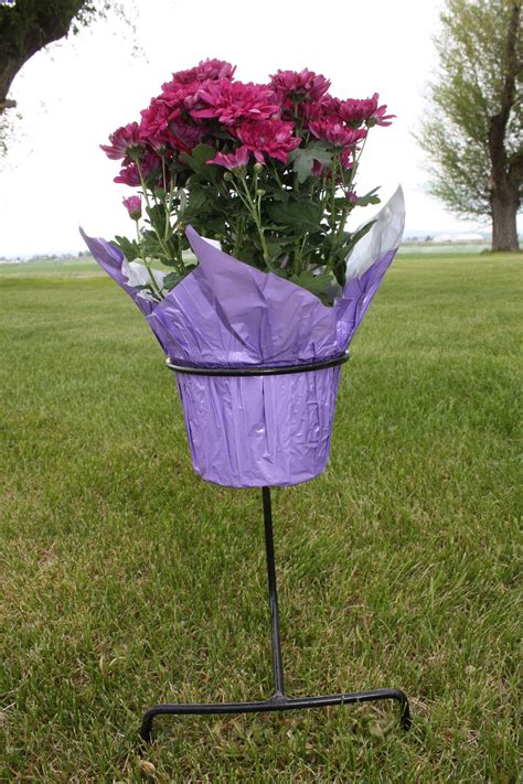 metal flower holder for gravesite